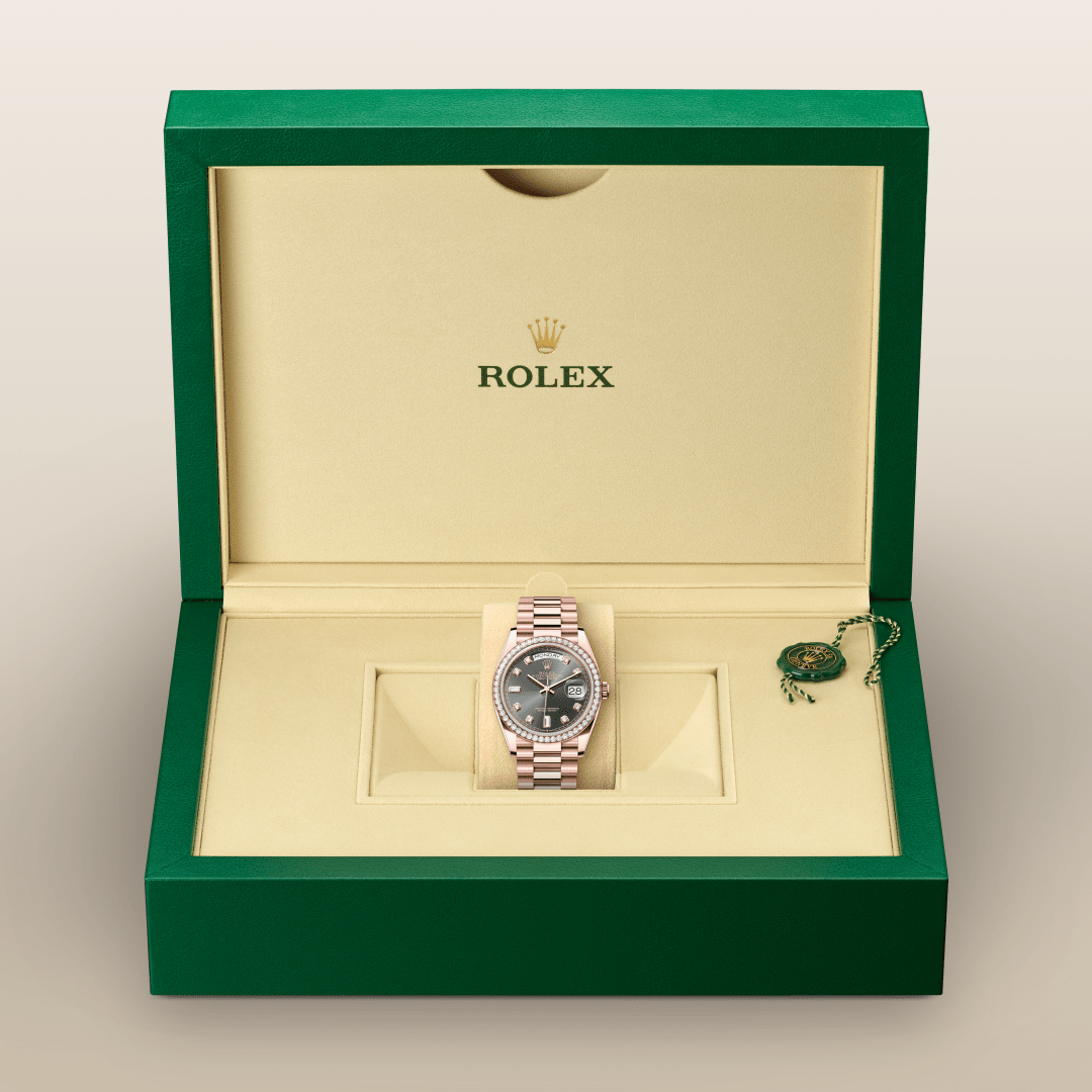 Rolex Day-Date 36 Oyster, 36 mm, Everose altın ve pırlanta M128345RBR-0052