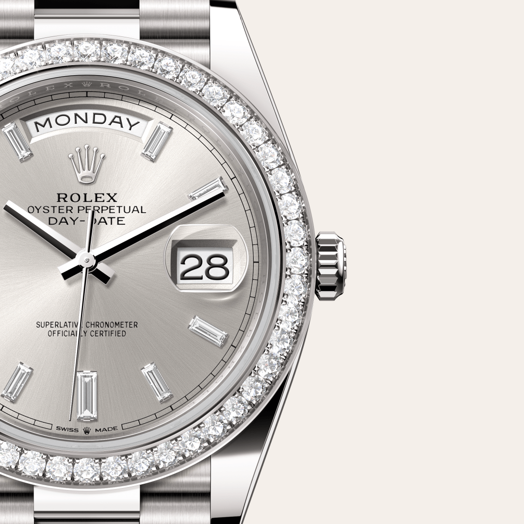 Rolex Day-Date 40 Oyster, 40 mm, beyaz altın ve pırlanta M228349RBR-0001