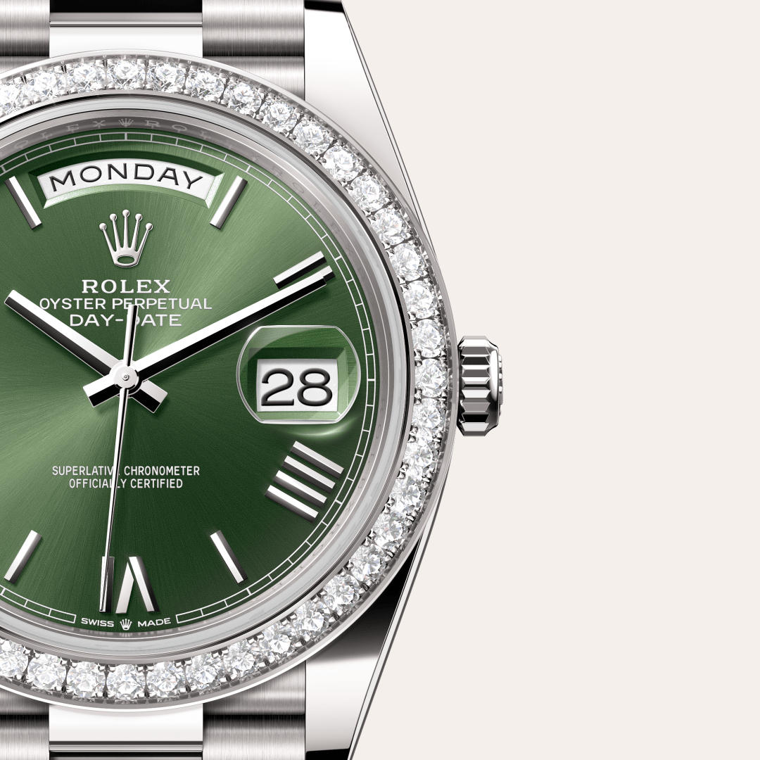 Rolex Day-Date 40 Oyster, 40 mm, beyaz altın ve pırlanta M228349RBR-0030