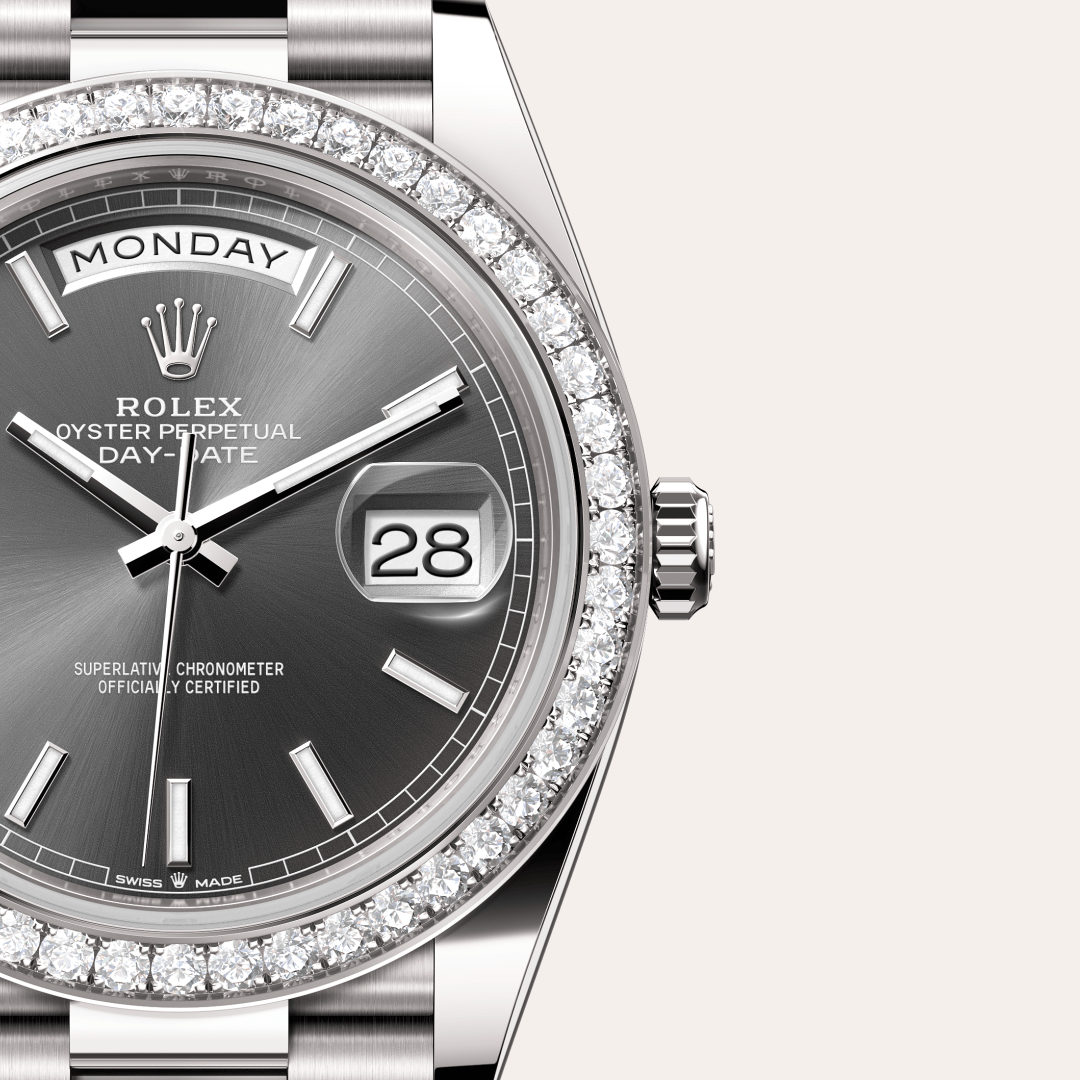 Rolex Day-Date 40 Oyster, 40 mm, beyaz altın ve pırlanta M228349RBR-0041