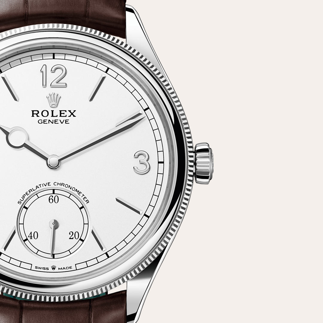 Rolex 1908 39 mm, 18 kt beyaz altın, cilalı yüzey M52509-0006